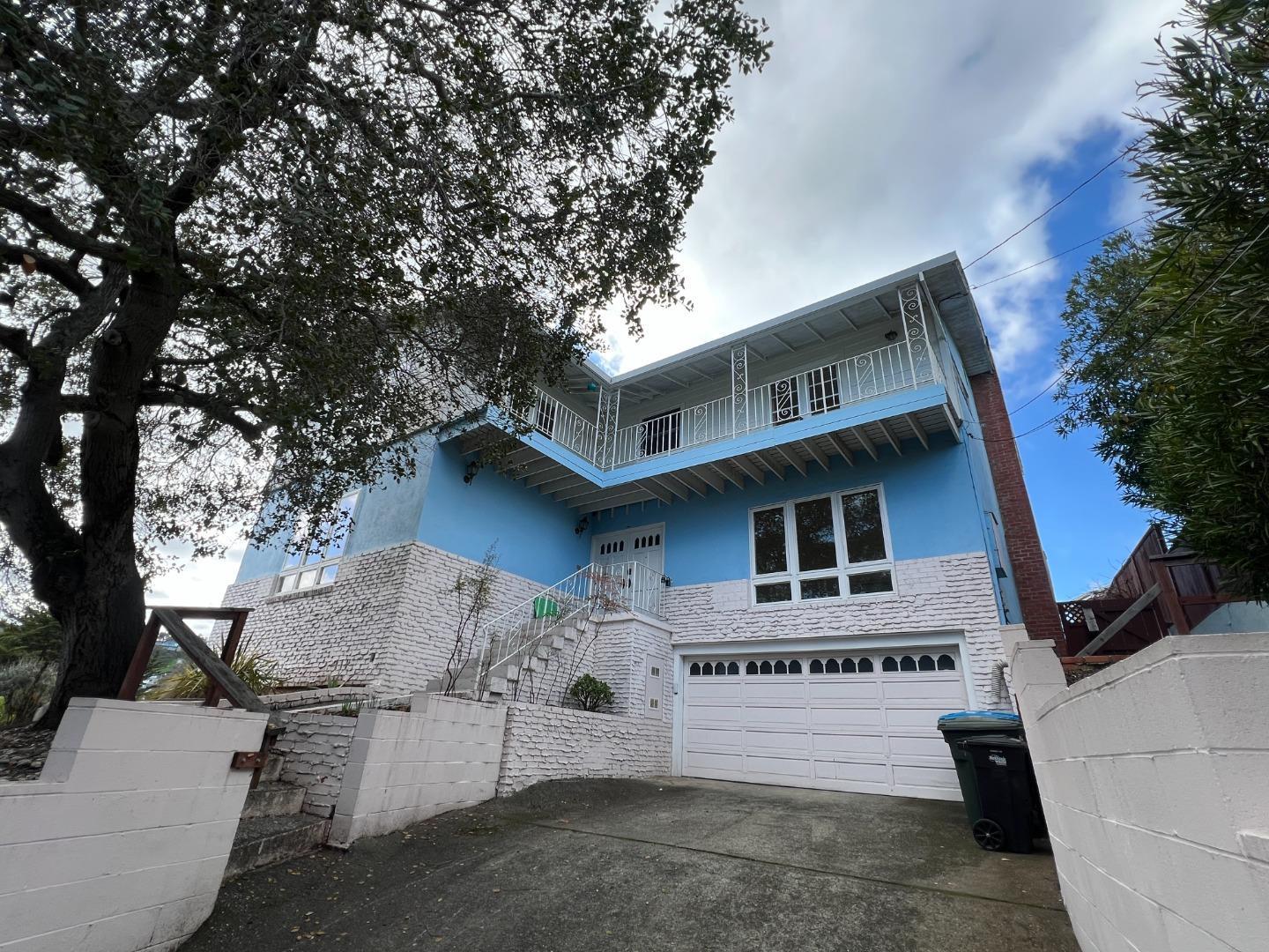 444 Hillcrest Road