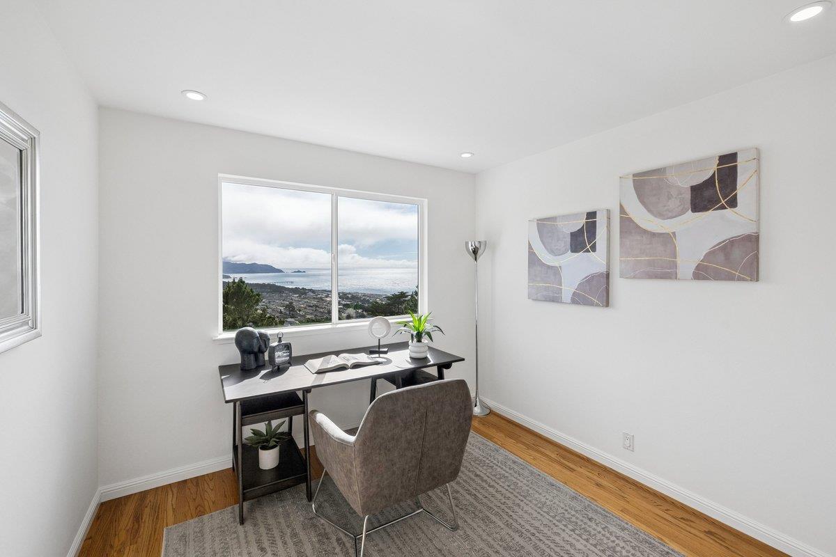 170 Beachview Avenue