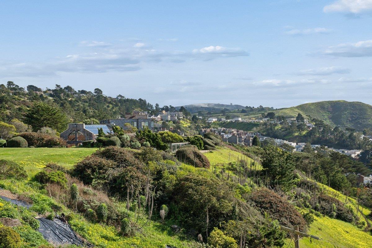 170 Beachview Avenue