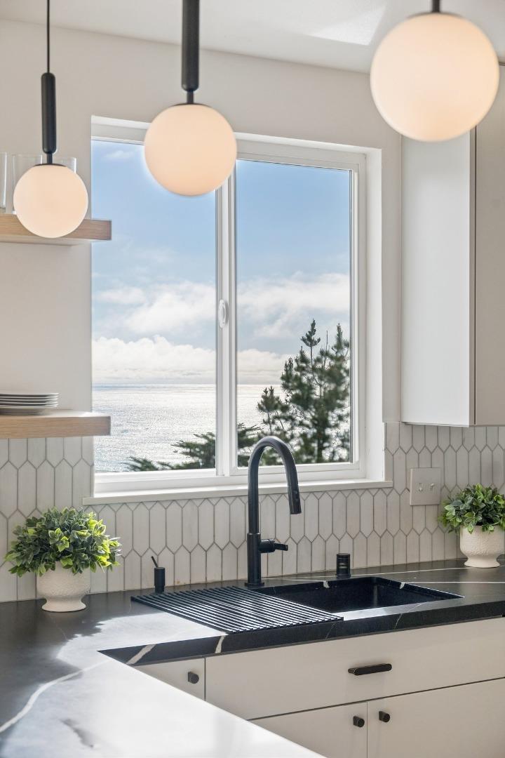 170 Beachview Avenue