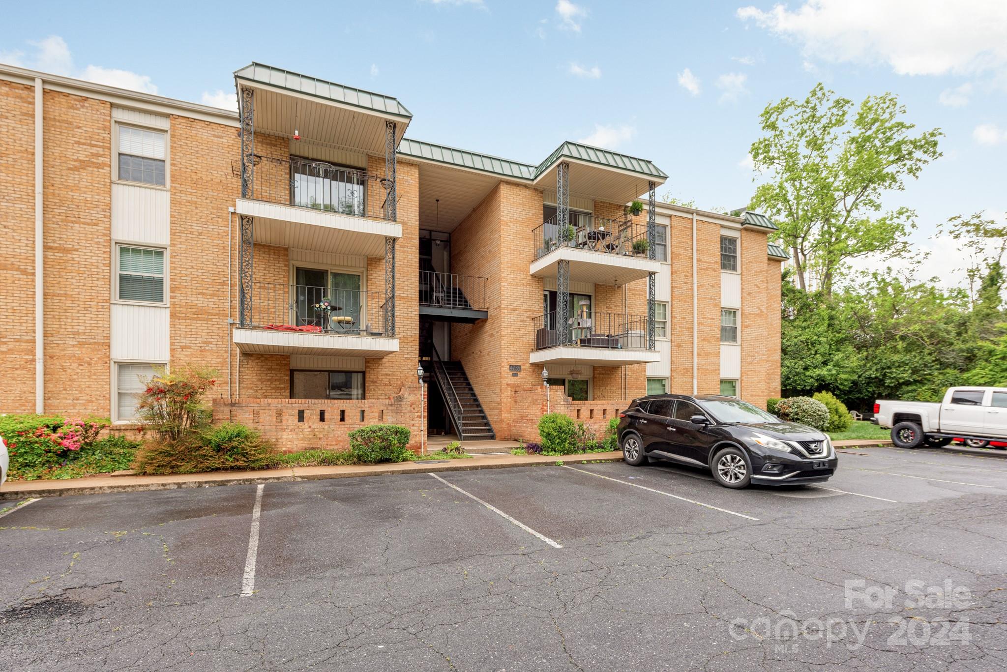 4739 Hedgemore Drive Unit: I