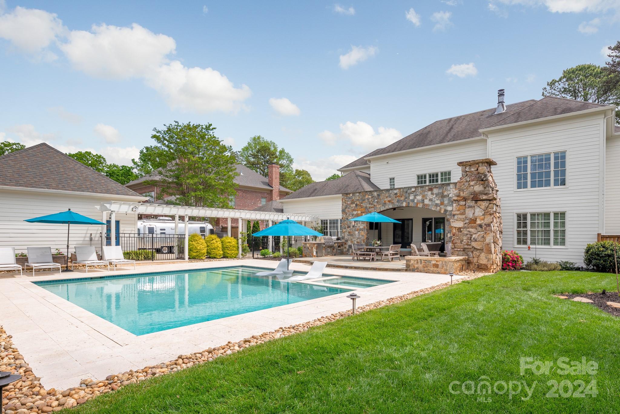 144 S Canterbury Road