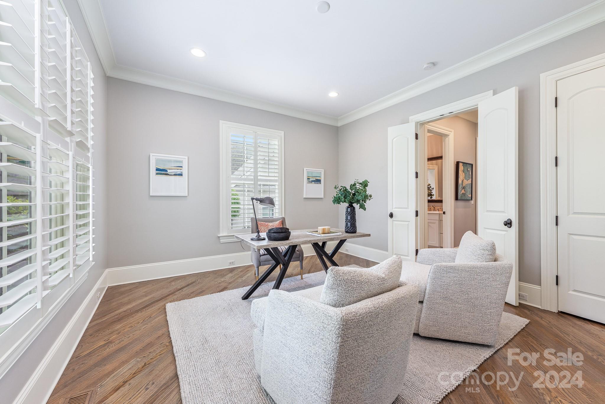 144 S Canterbury Road