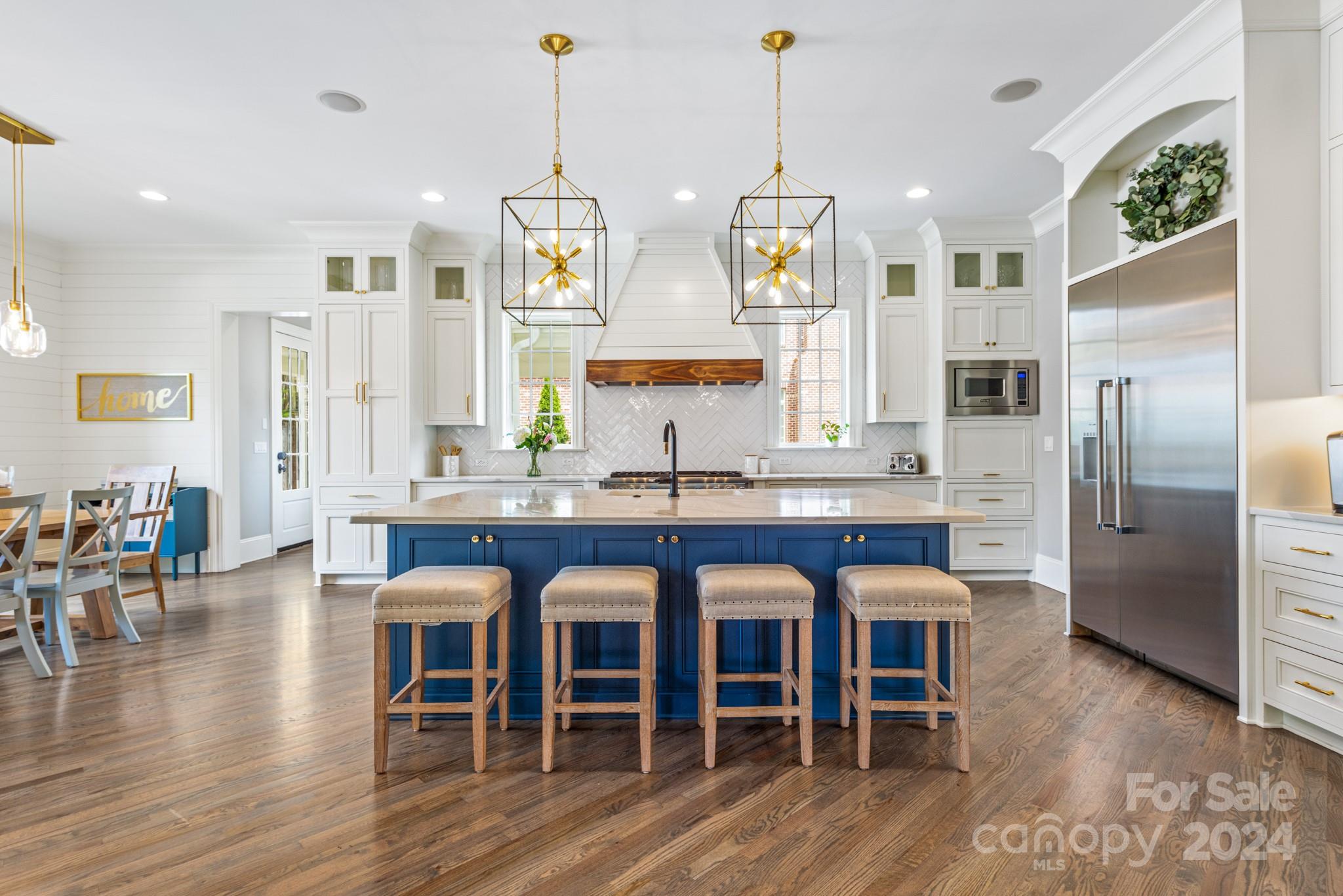 144 S Canterbury Road