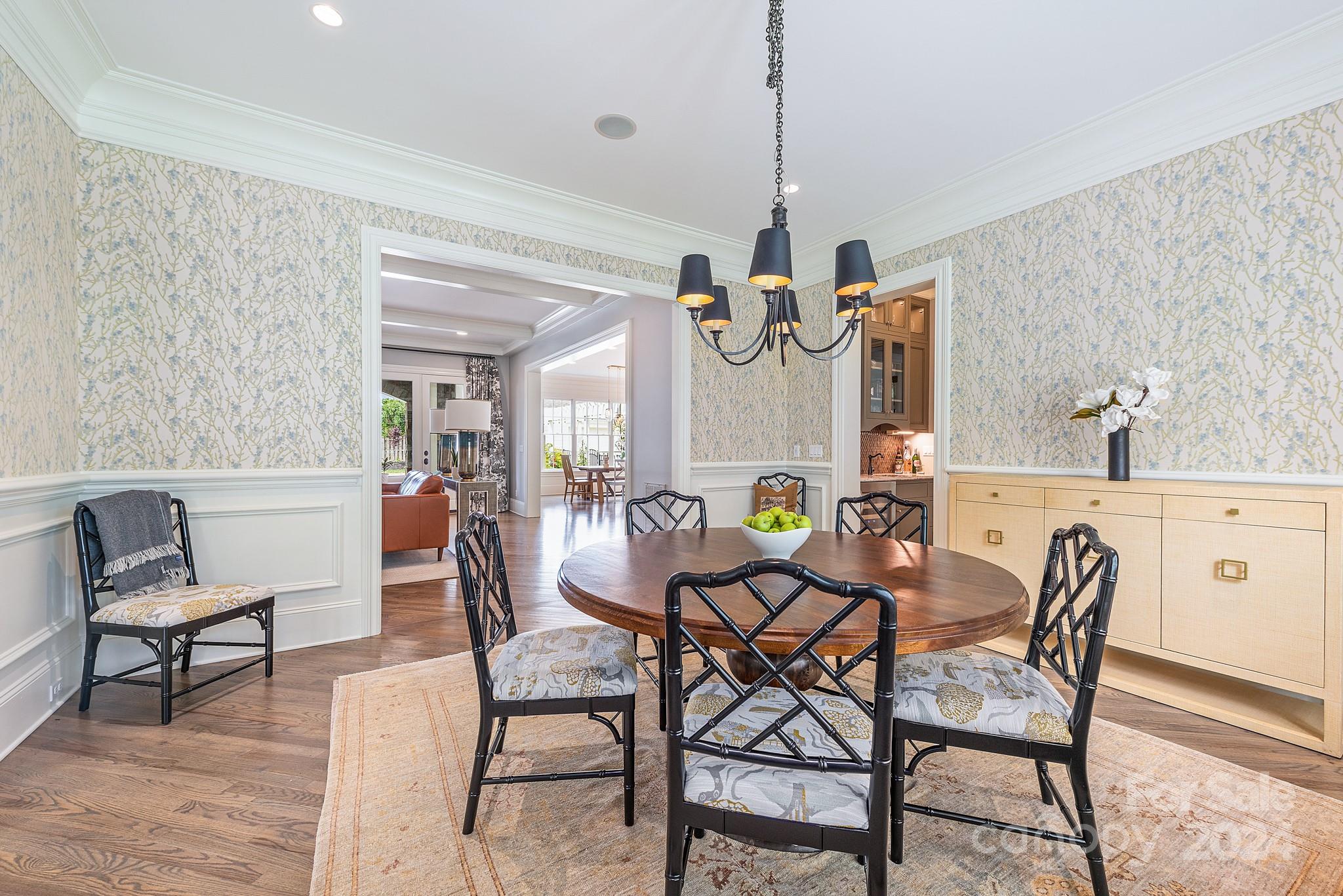 144 S Canterbury Road