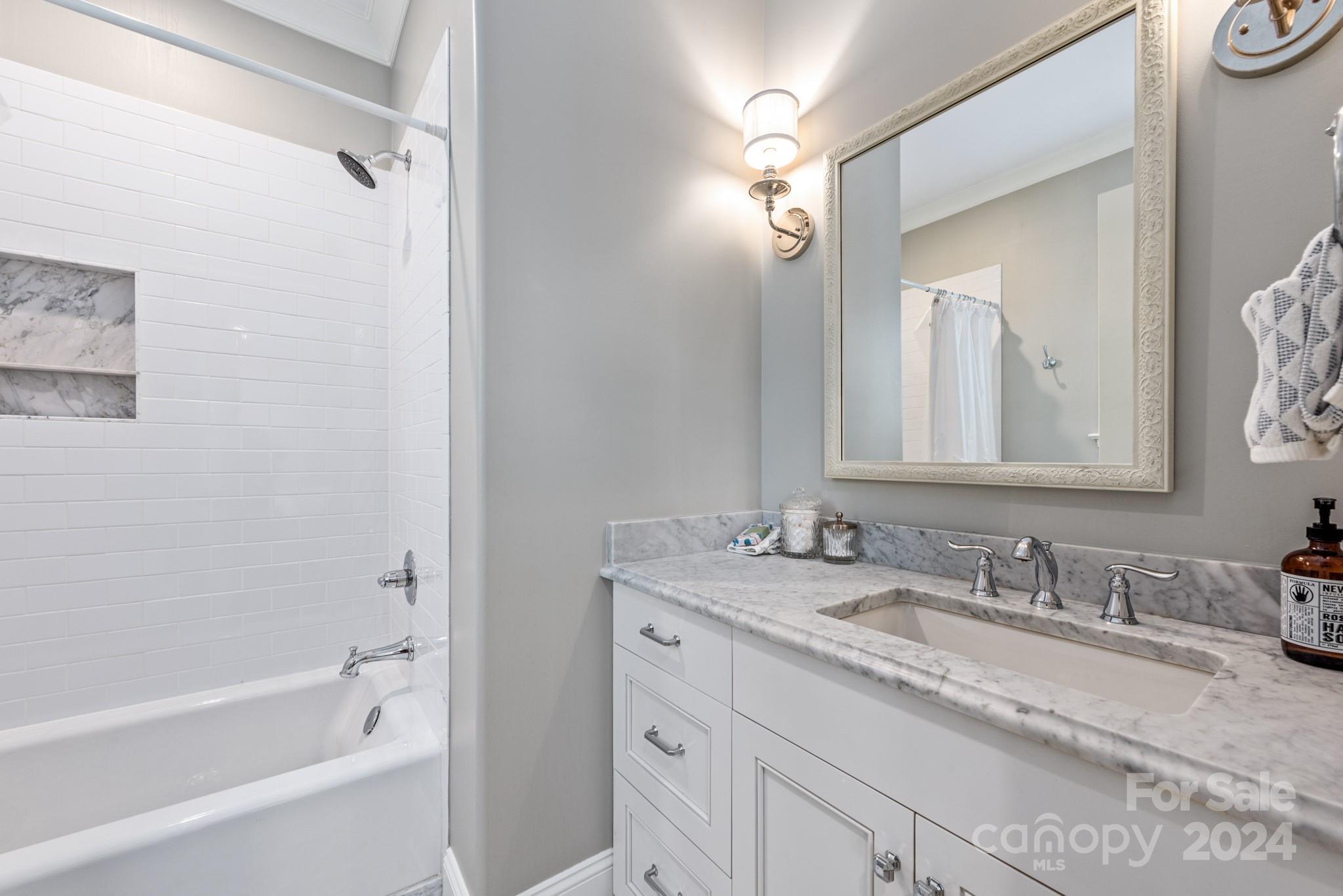 144 S Canterbury Road