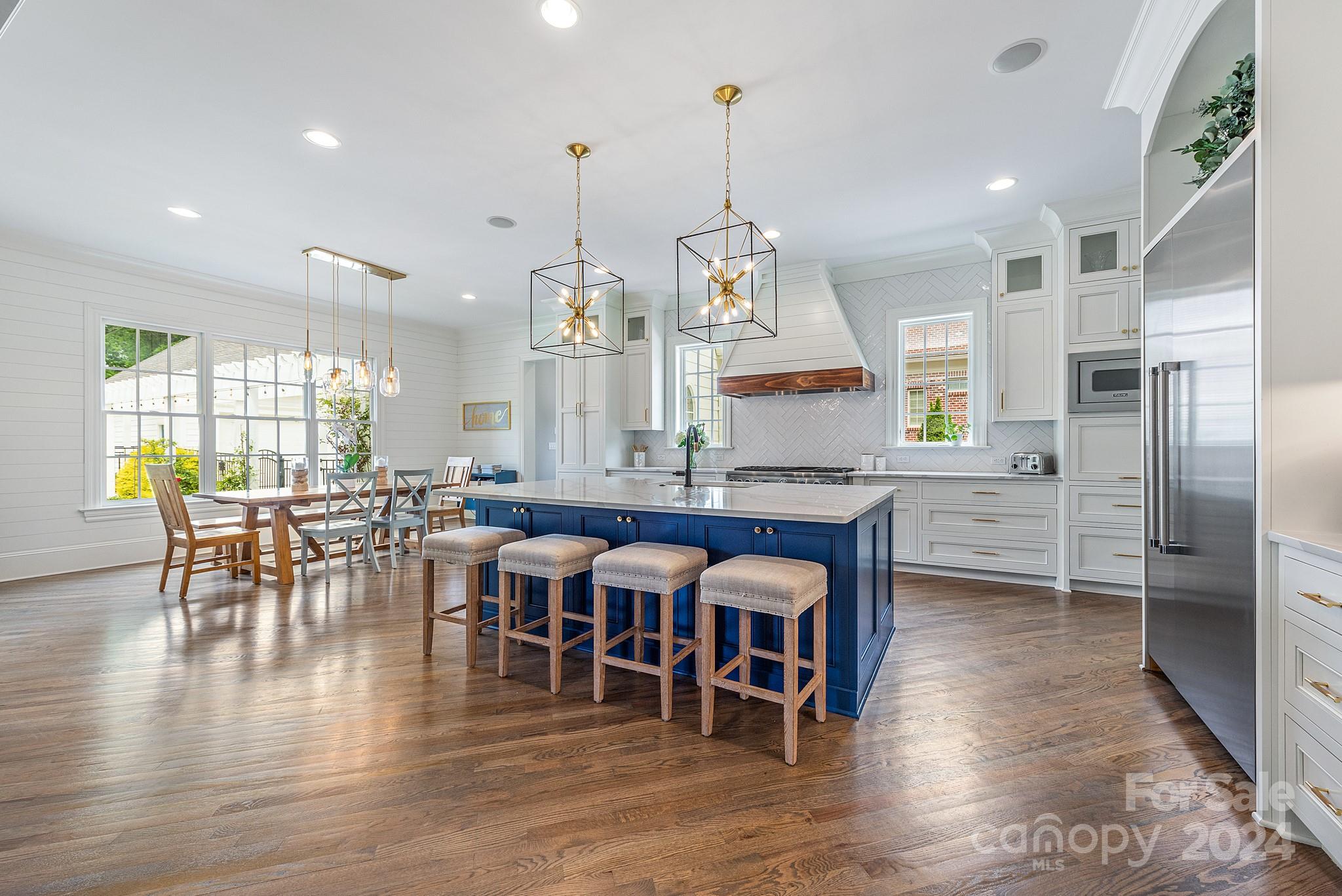 144 S Canterbury Road