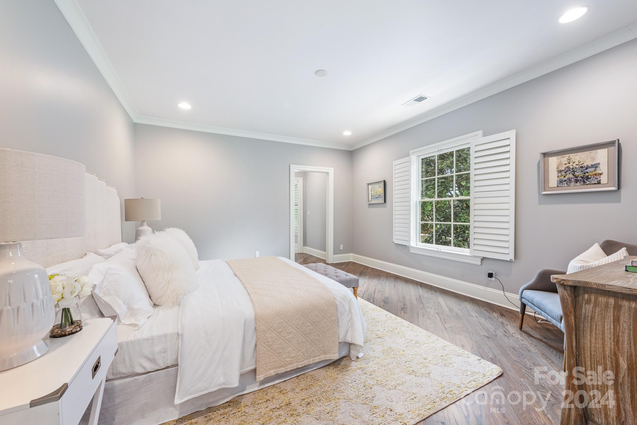 144 S Canterbury Road