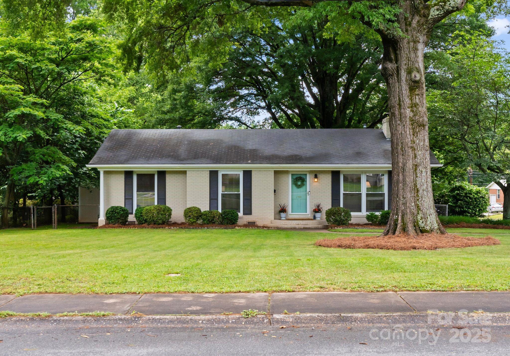 1700 Emerywood Drive