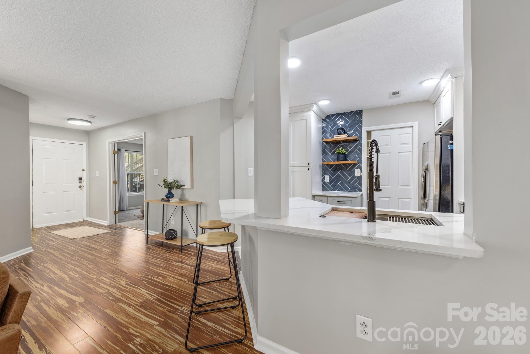 6039 Gray Gate Lane Unit: B