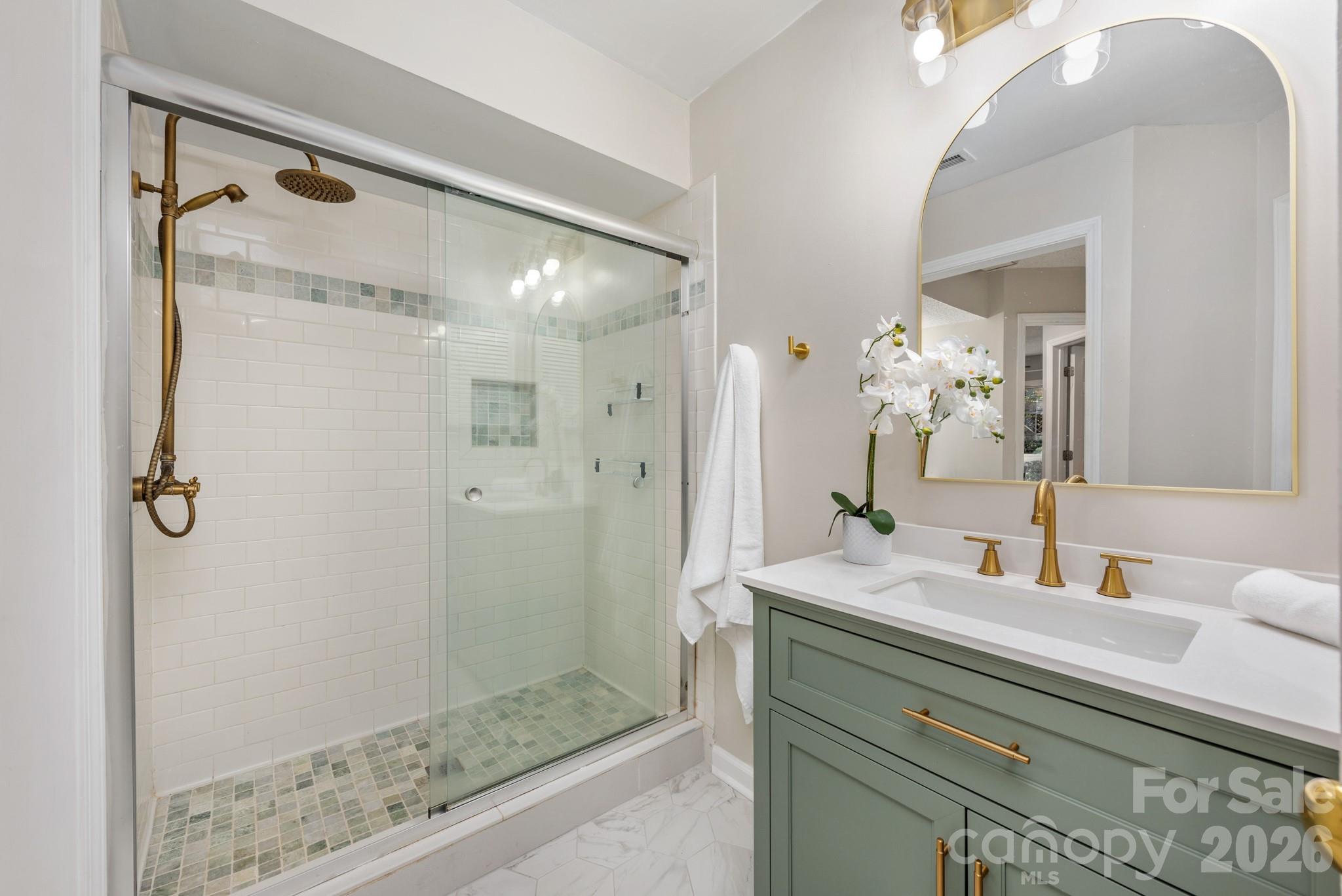 6039 Gray Gate Lane Unit: B
