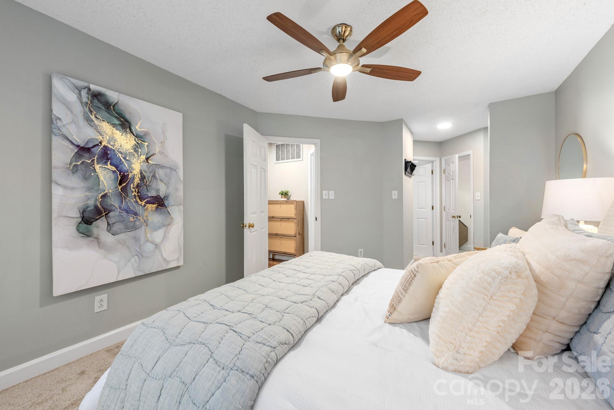 6039 Gray Gate Lane Unit: B