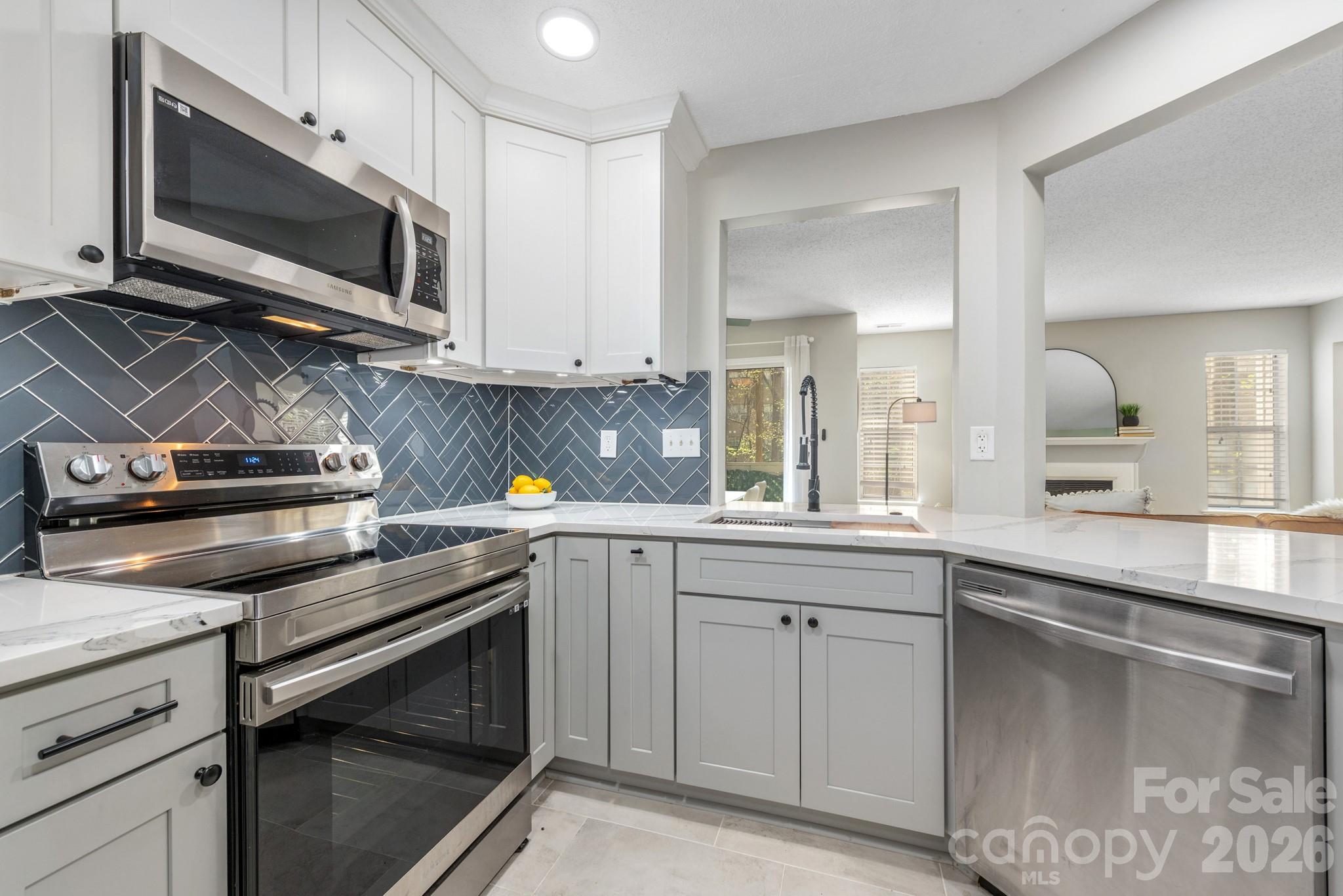 6039 Gray Gate Lane Unit: B