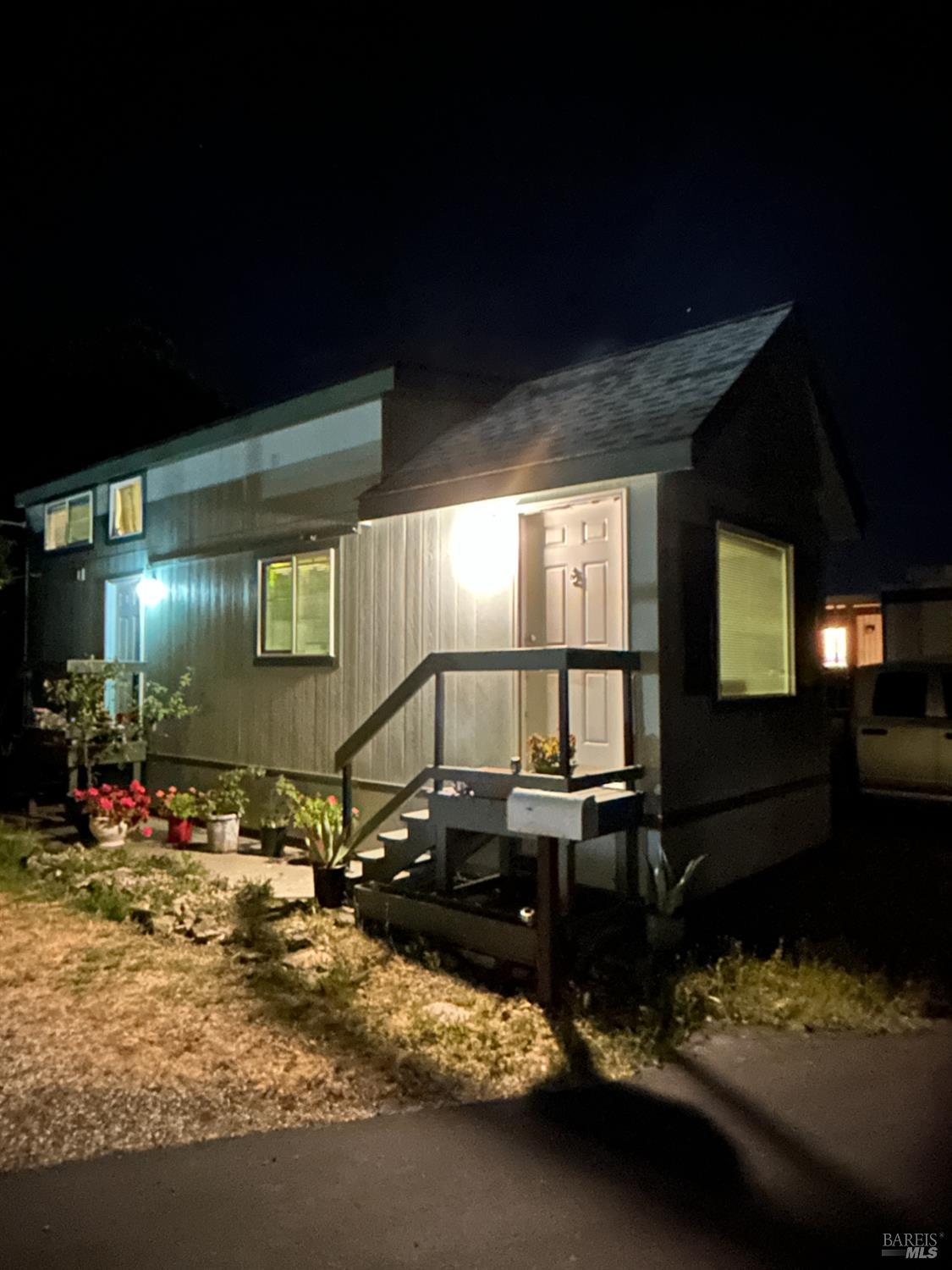 50 River Rd #6
