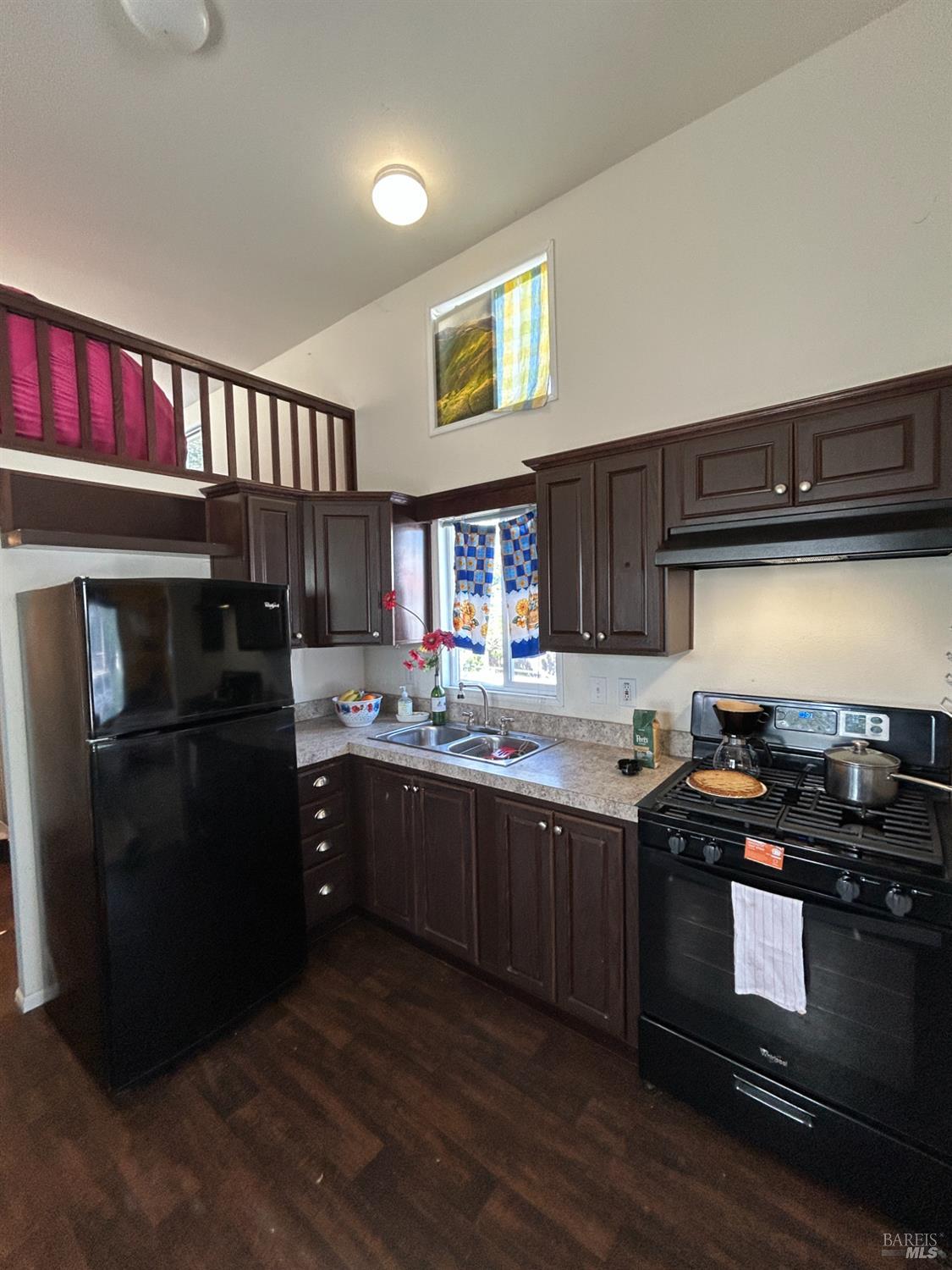 50 River Rd #6