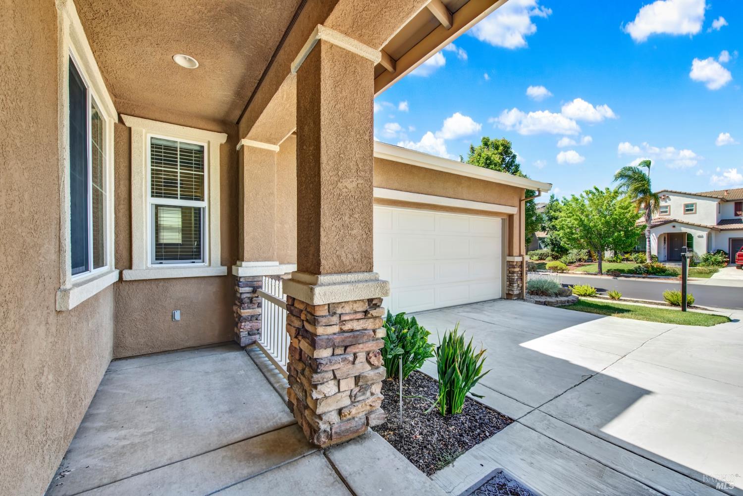 1256 Poplar Dr