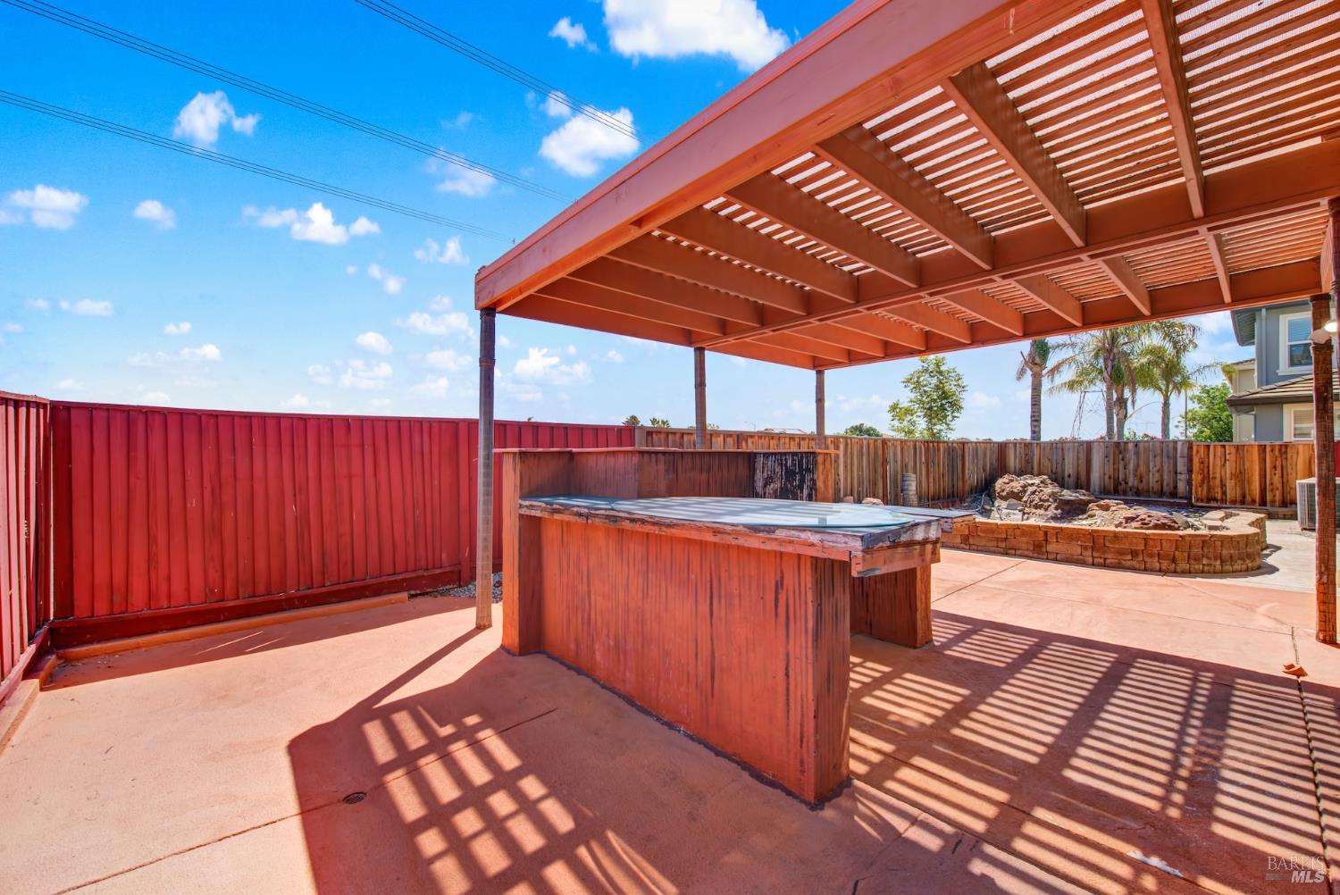 1256 Poplar Dr