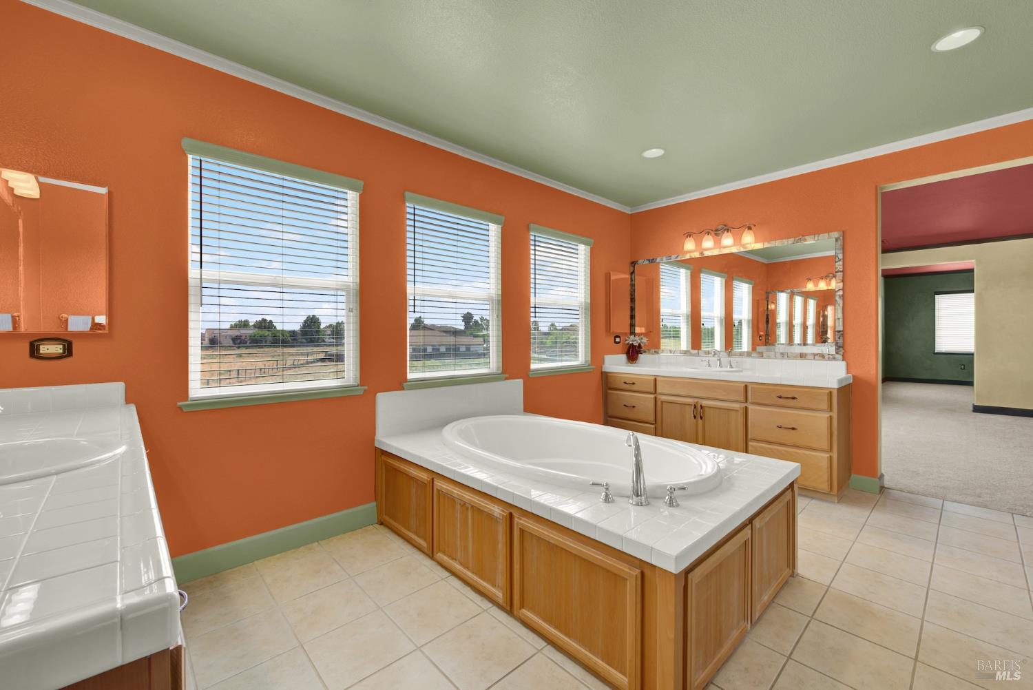1256 Poplar Dr