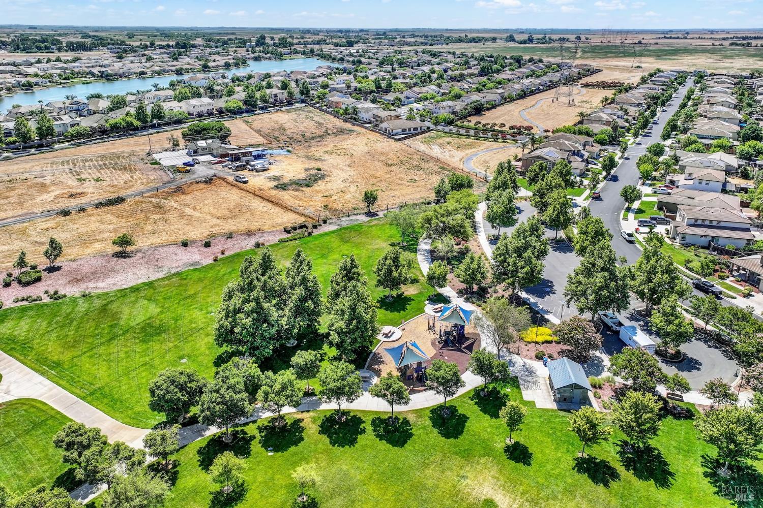 1256 Poplar Dr