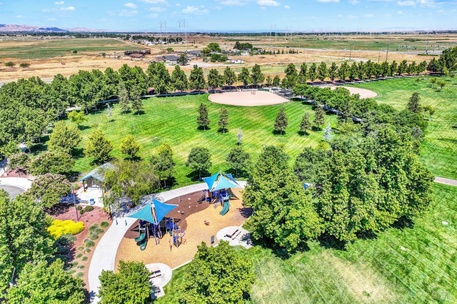 1256 Poplar Dr