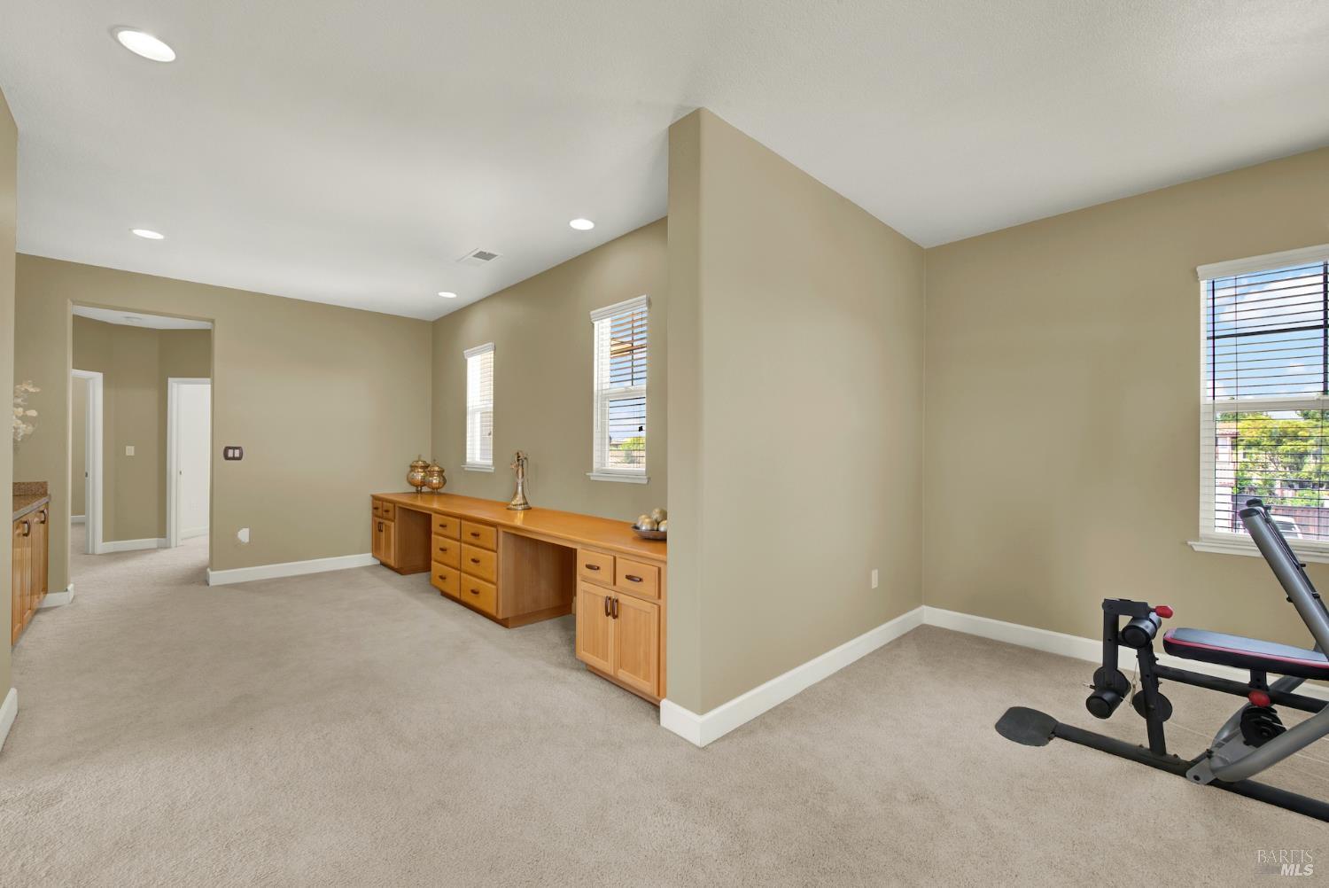 1256 Poplar Dr