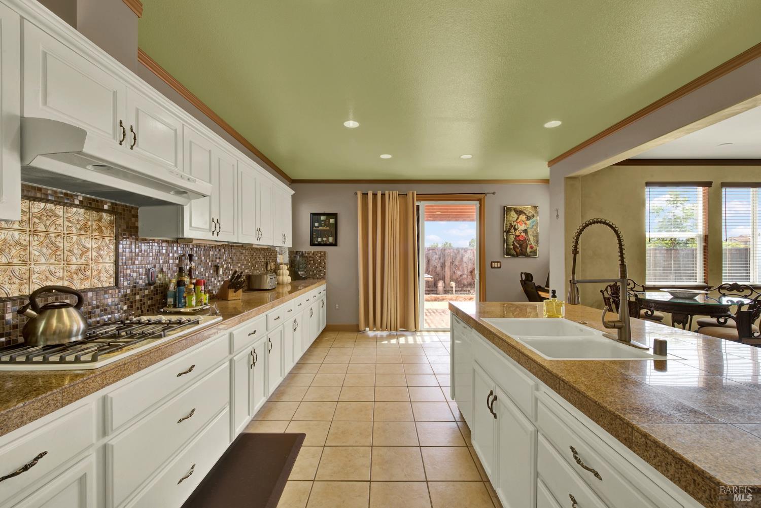 1256 Poplar Dr