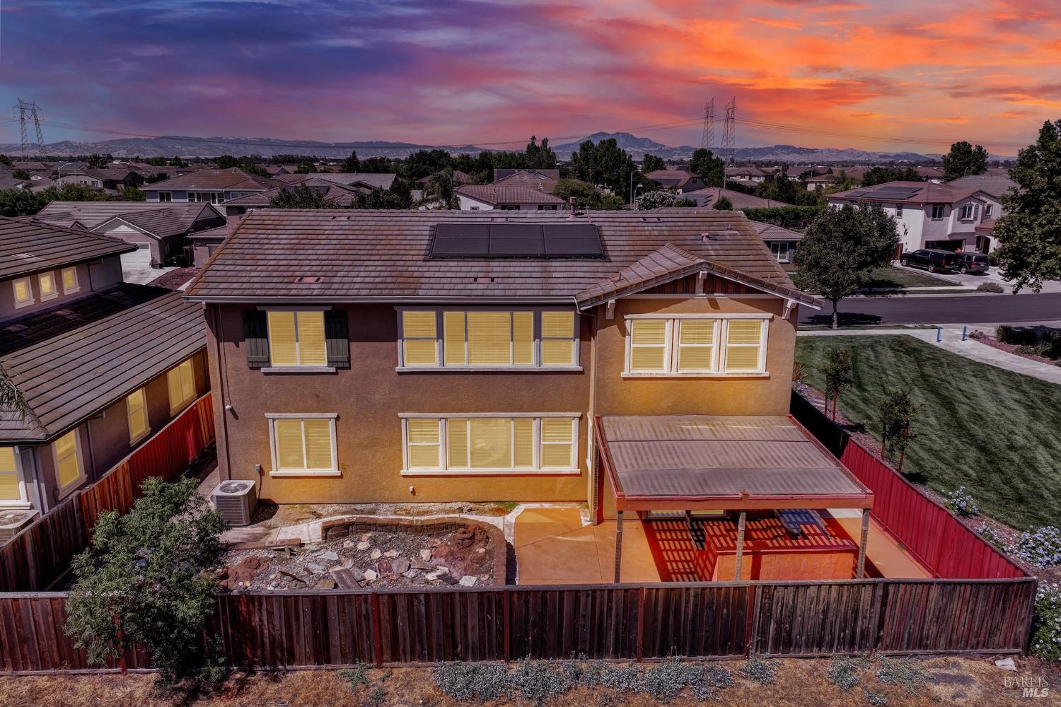 1256 Poplar Dr