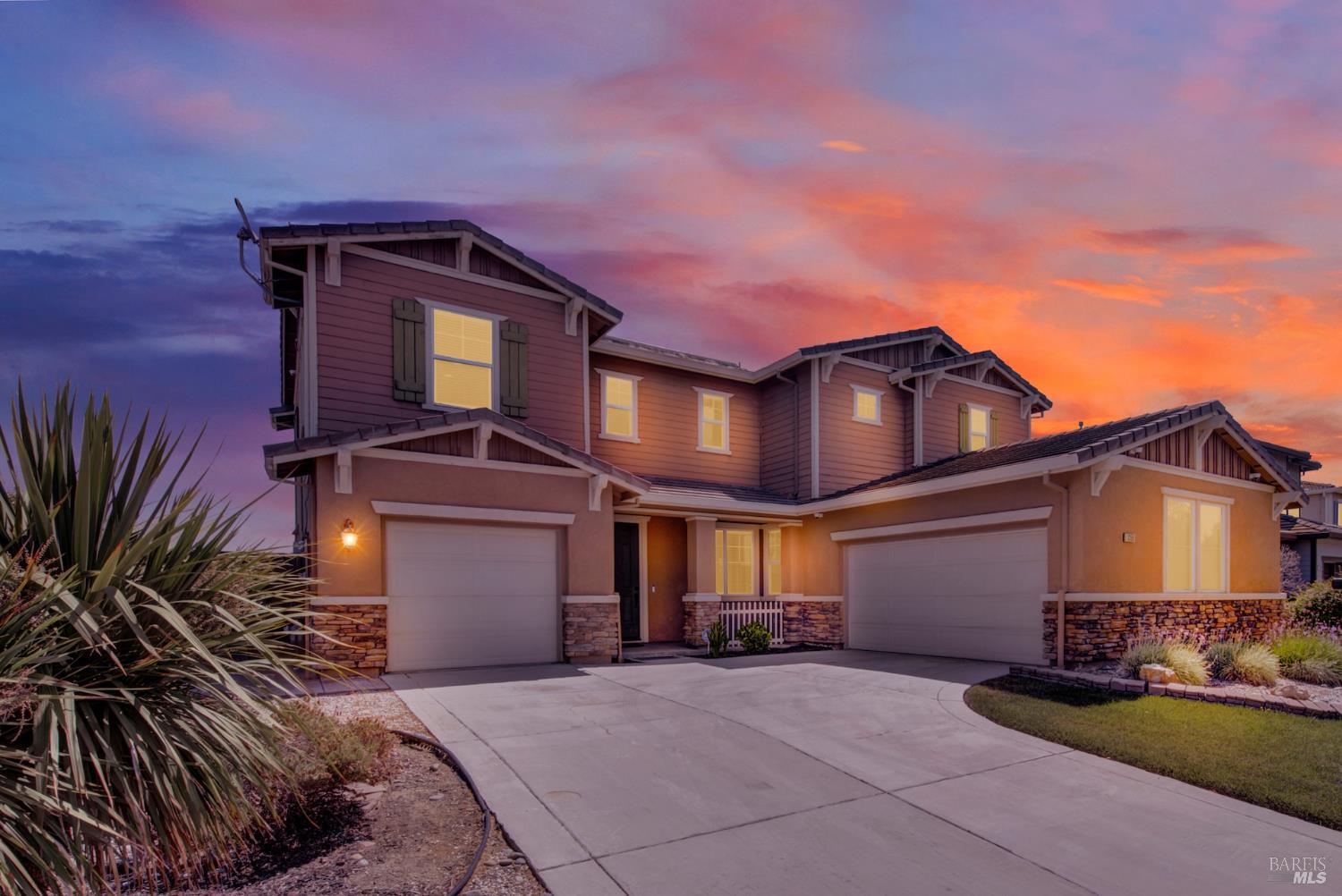 1256 Poplar Dr