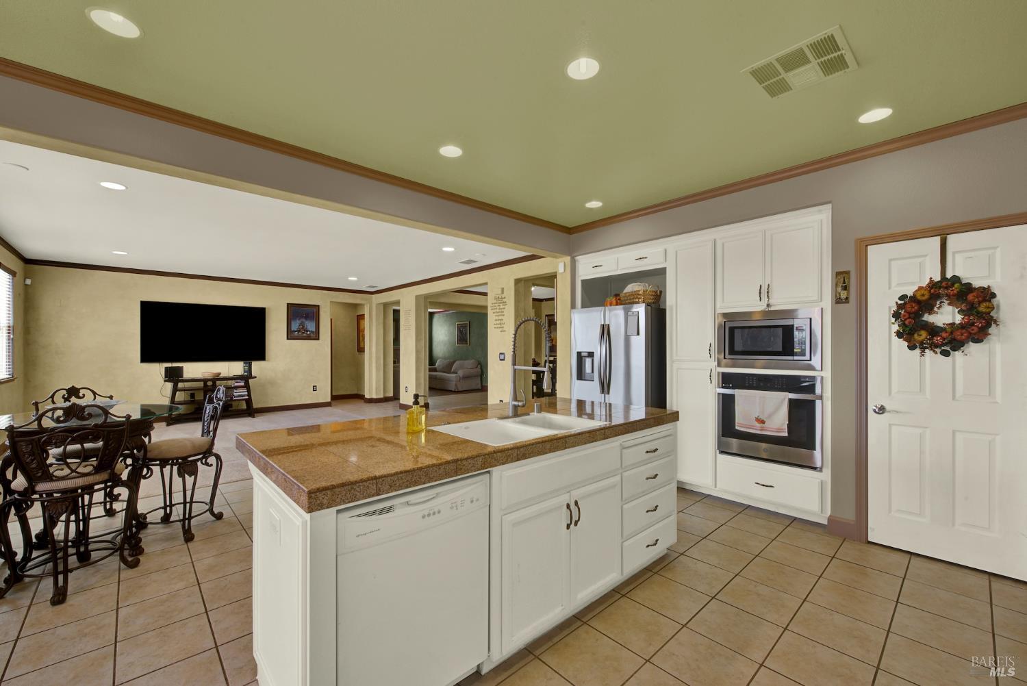 1256 Poplar Dr