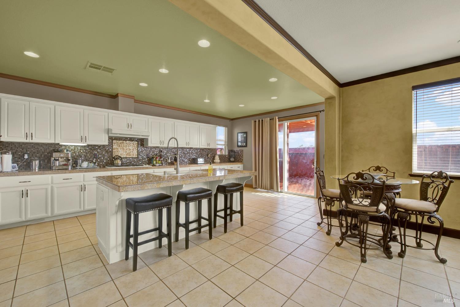 1256 Poplar Dr