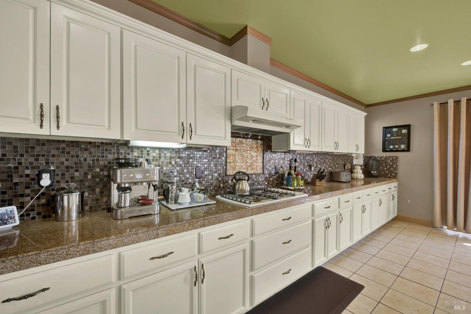 1256 Poplar Dr