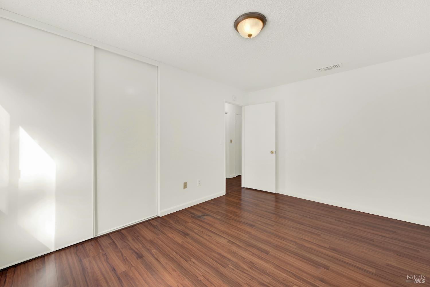 225 Pennsylvania Ave #B5