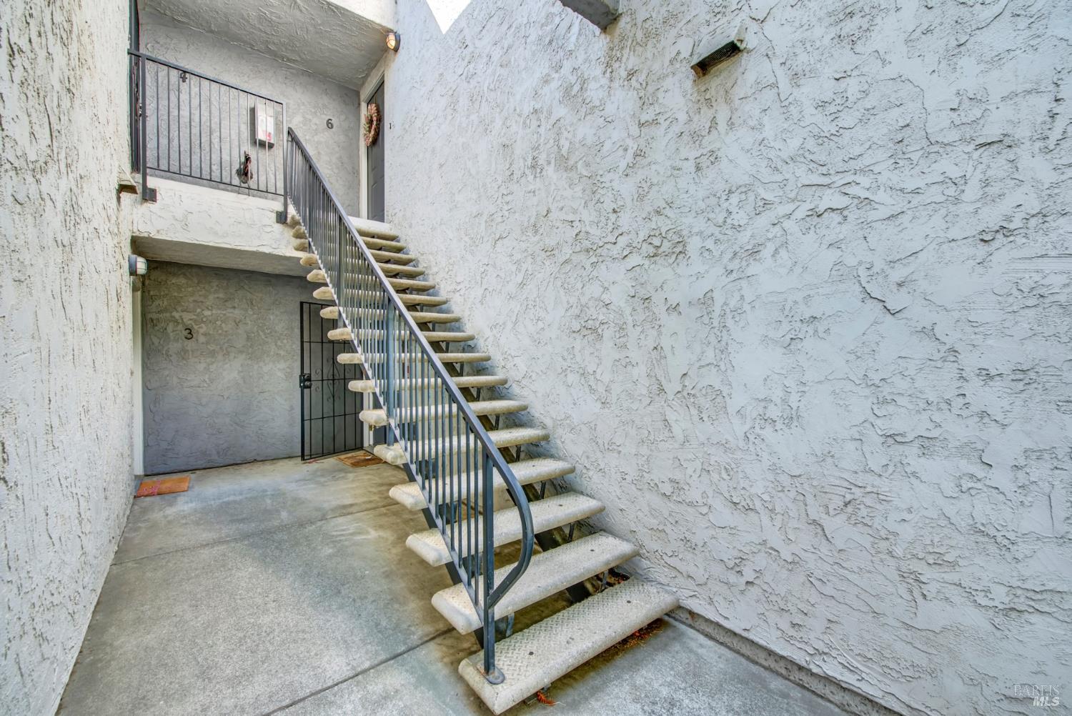 225 Pennsylvania Ave #B5