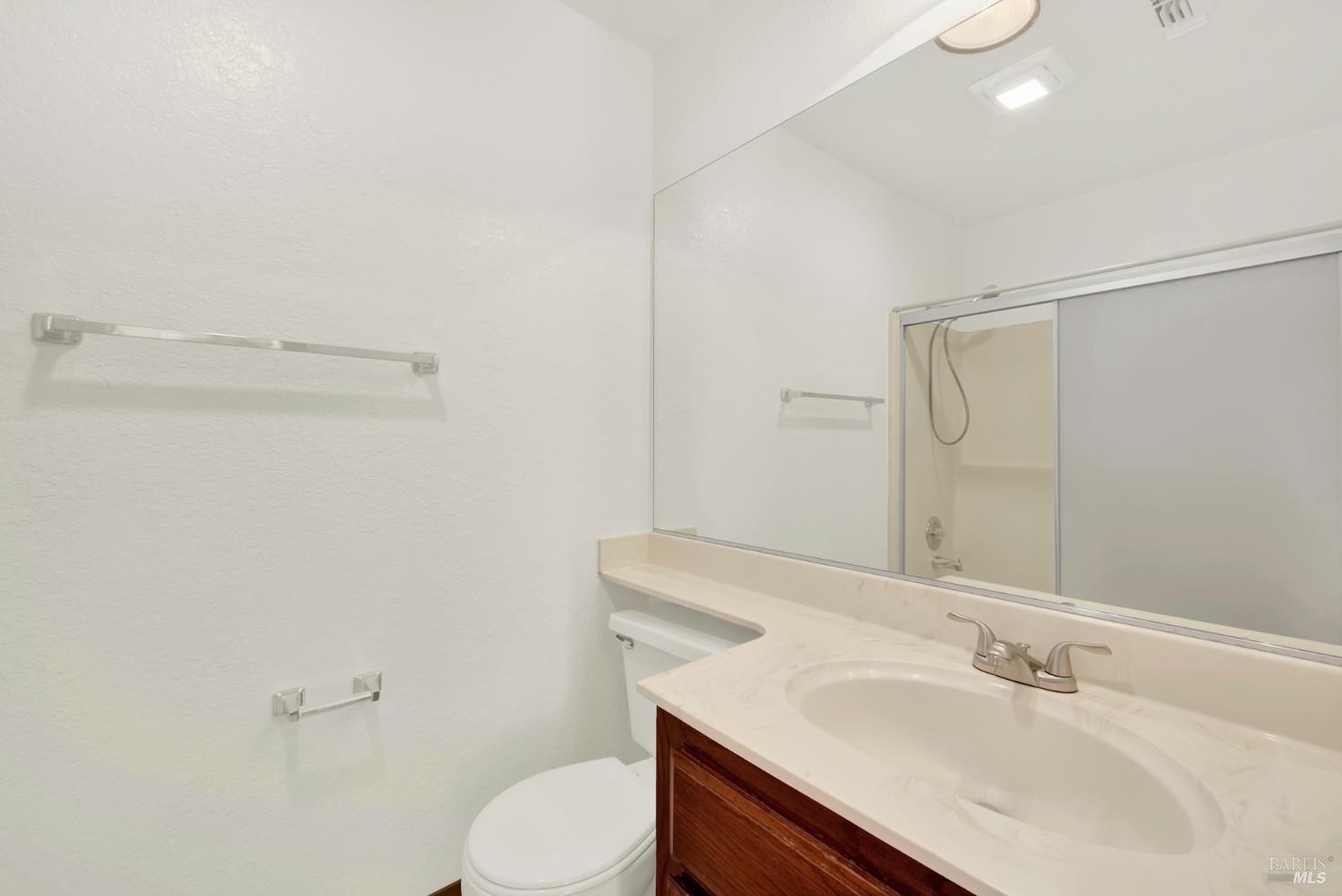 225 Pennsylvania Ave #B5