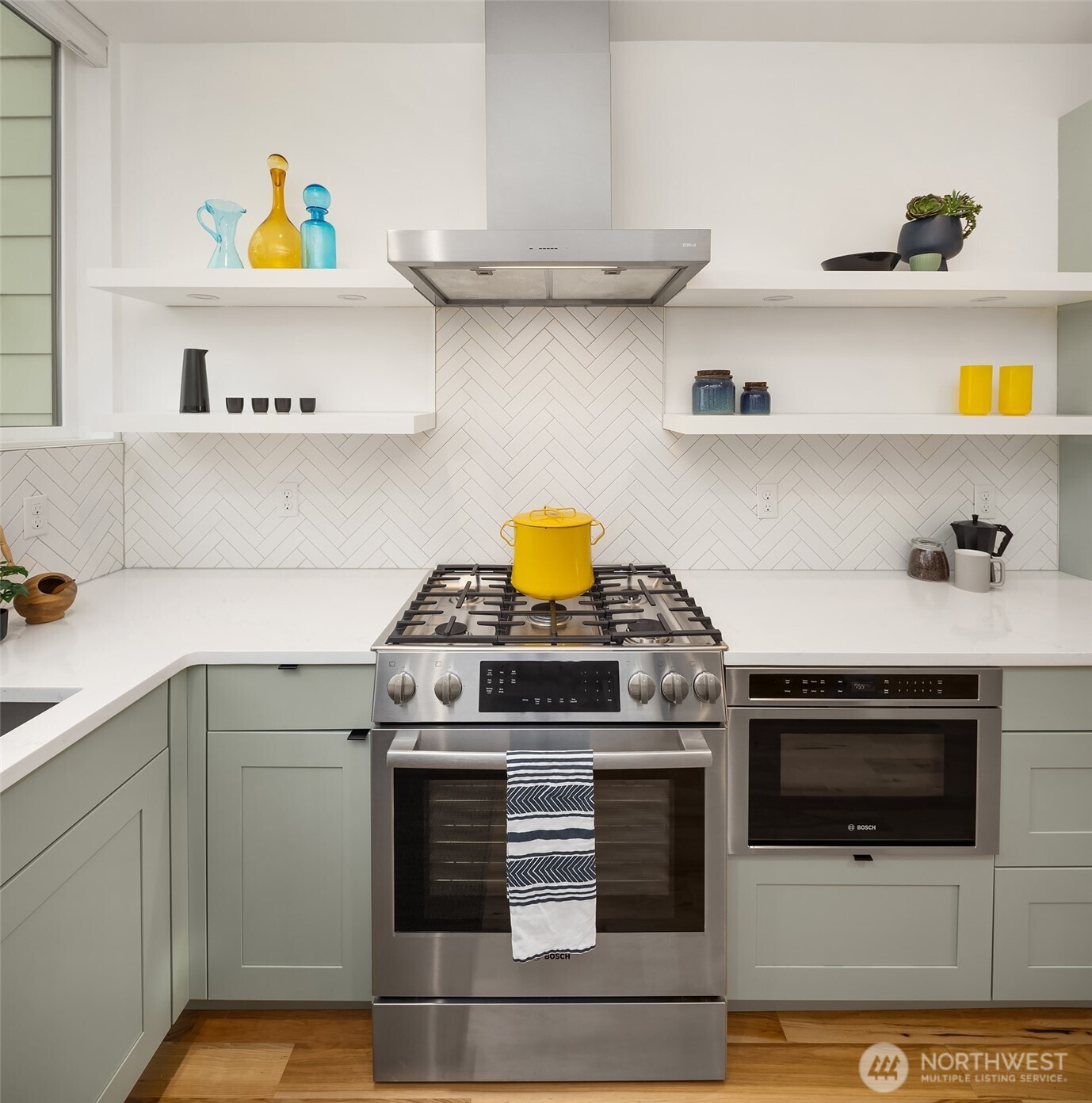 3852 Beach Drive SW Unit: A