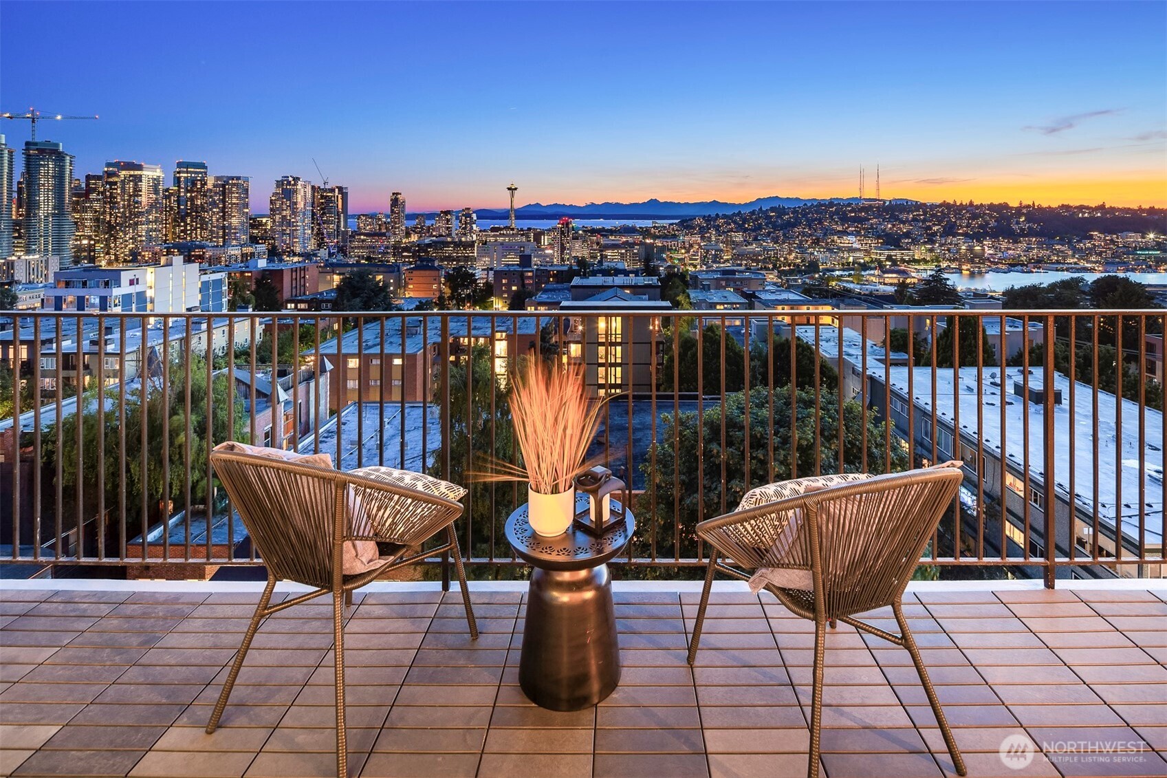 505 Belmont Avenue E Unit: 801