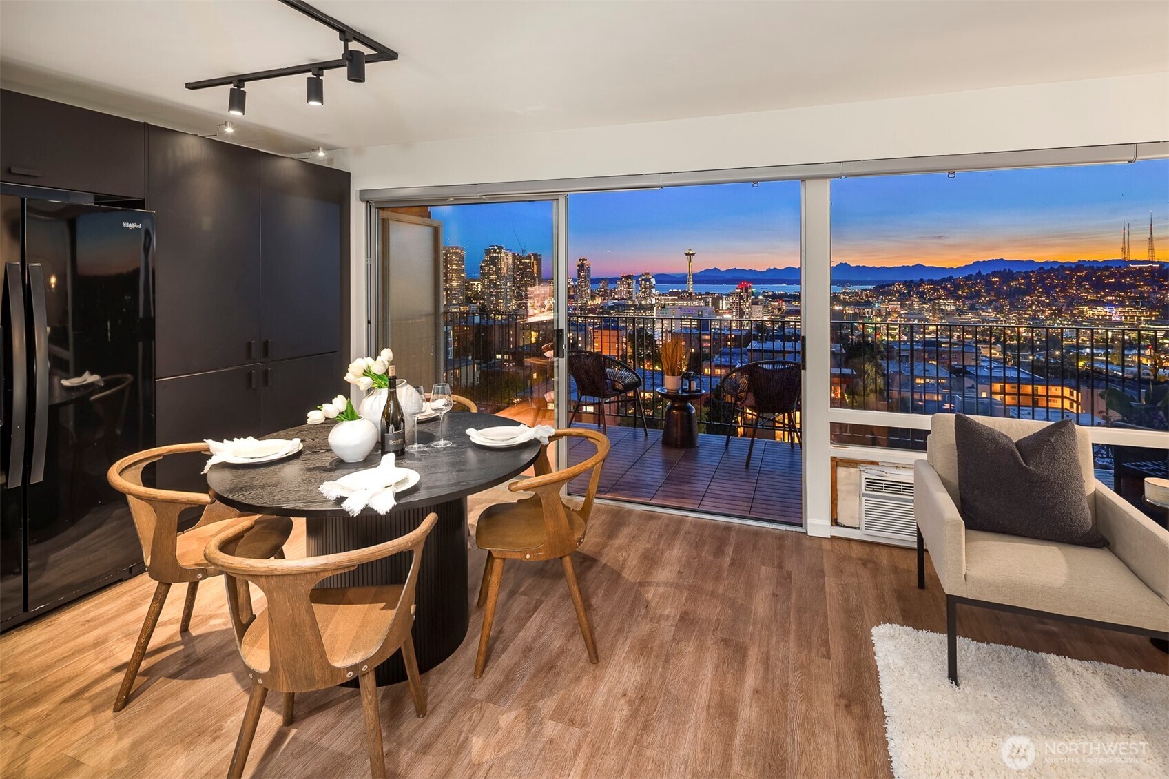 505 Belmont Avenue E Unit: 801