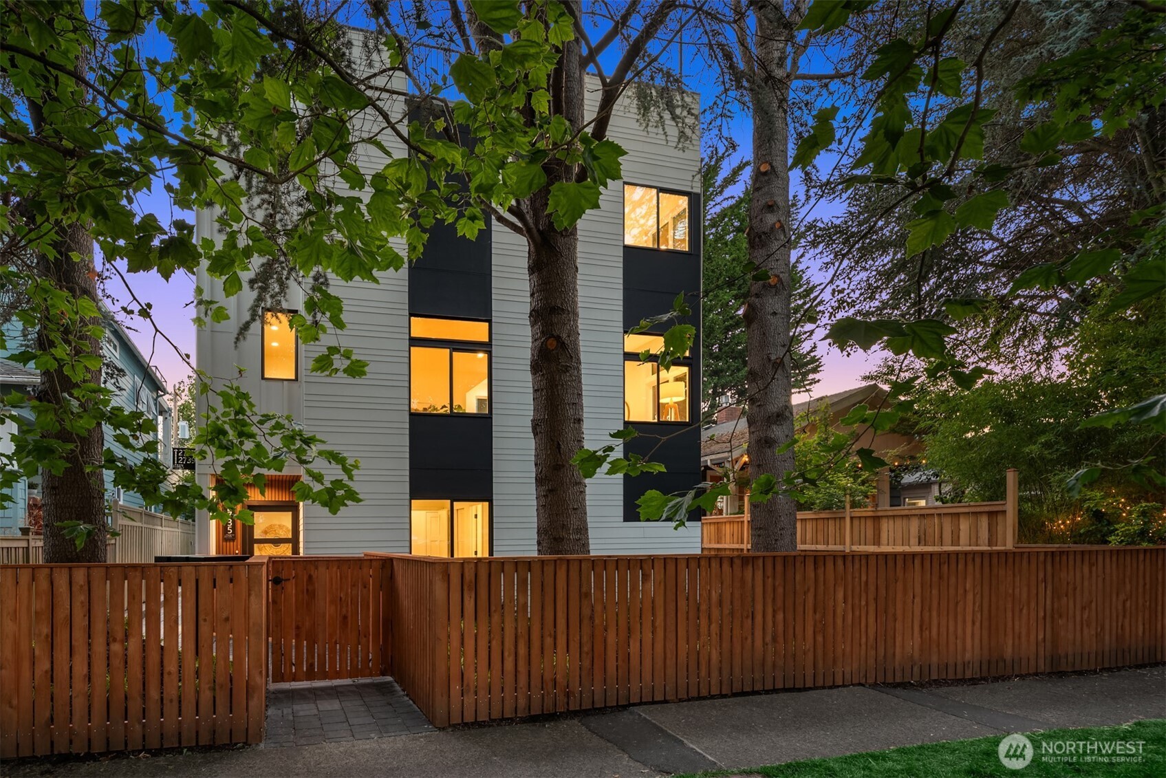 2735 59th Avenue SW