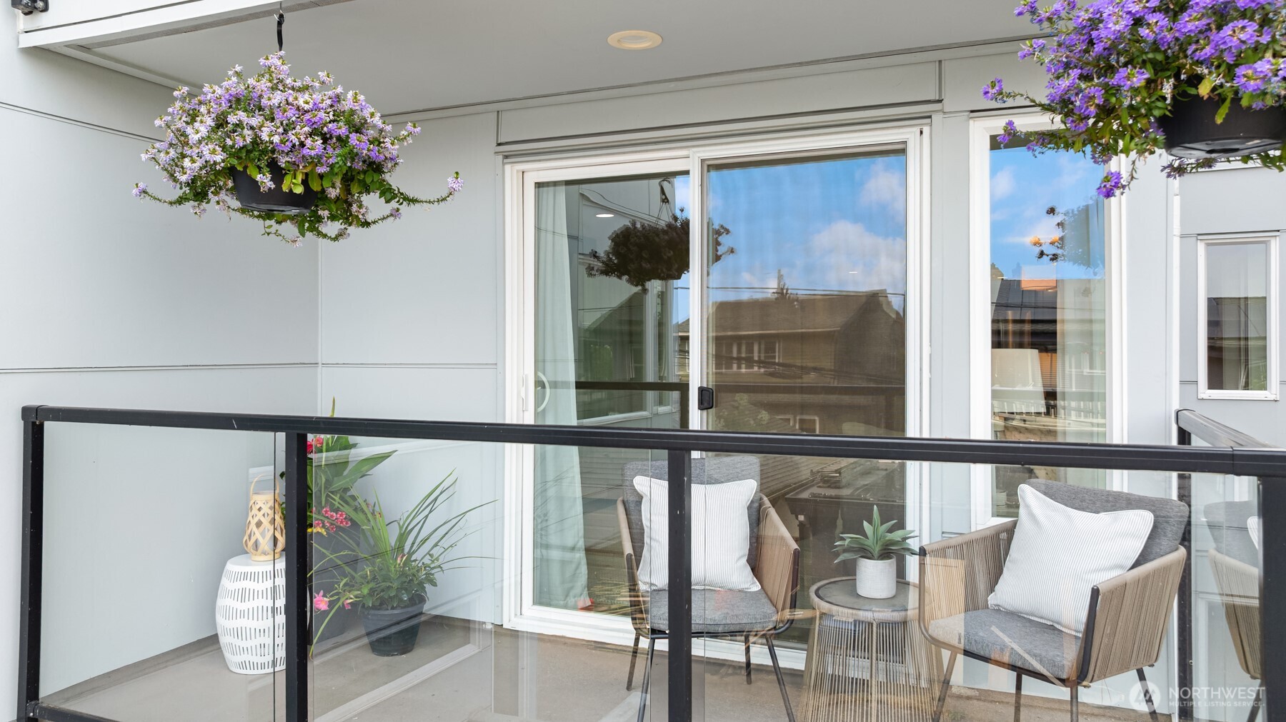 1512 California Avenue SW Unit: 202