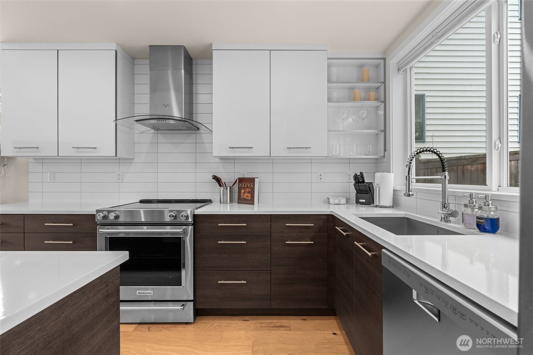 5915 Fauntleroy Way SW Unit: D