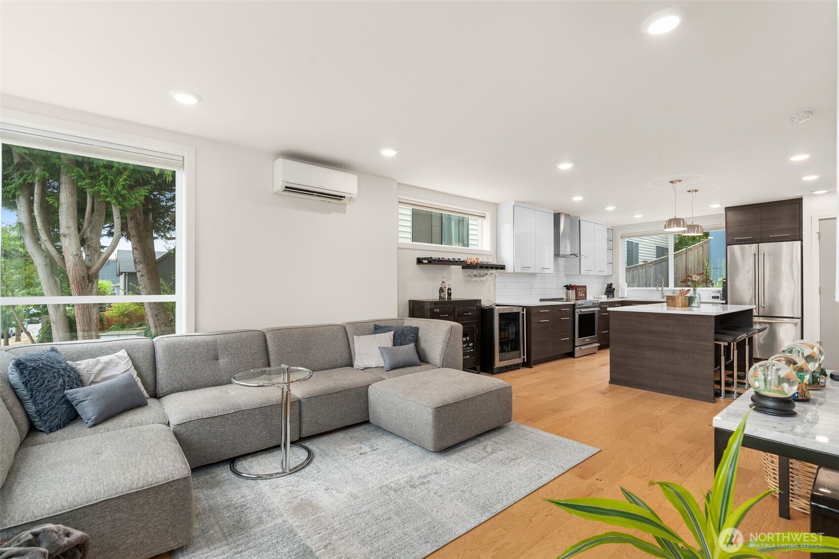 5915 Fauntleroy Way SW Unit: D