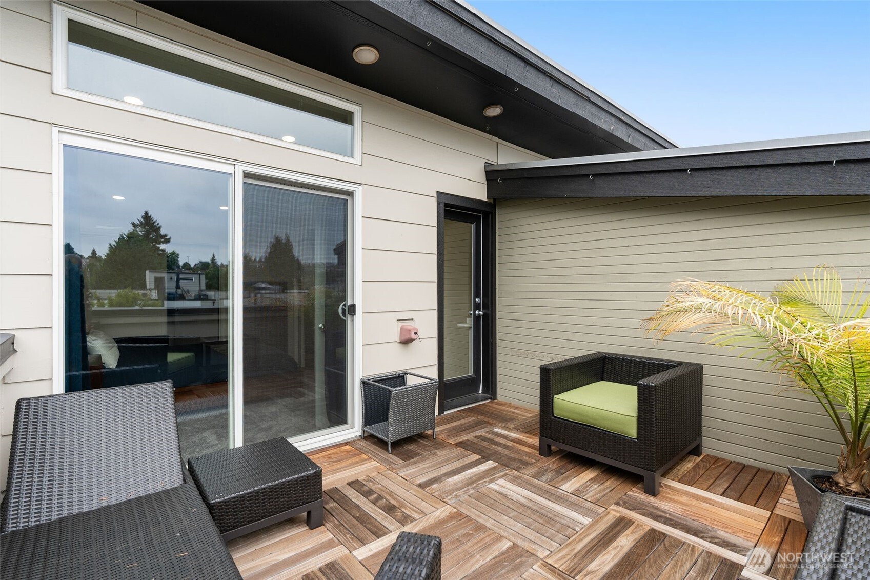 5915 Fauntleroy Way SW Unit: D