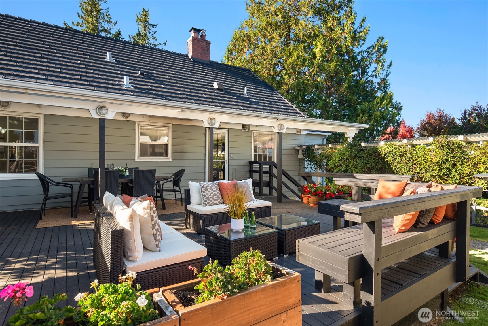 9304 Fauntleroy Way SW