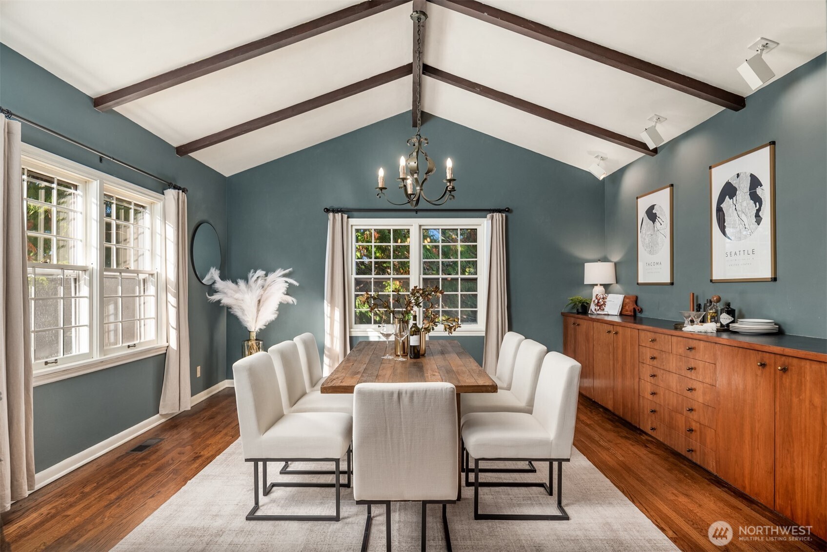 9304 Fauntleroy Way SW