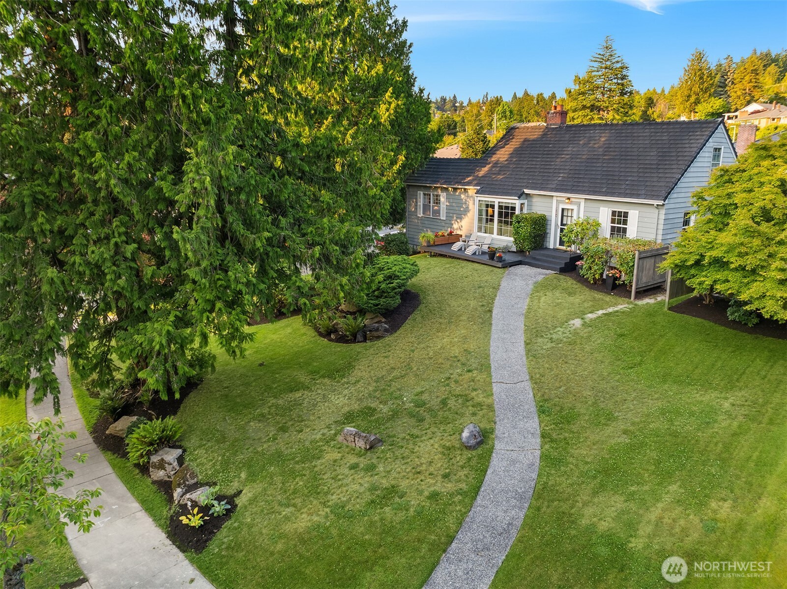 9304 Fauntleroy Way SW