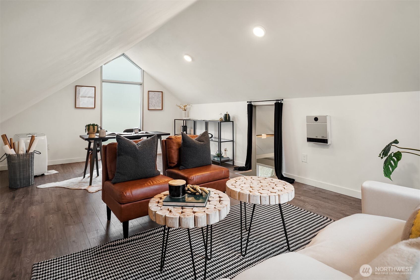 9304 Fauntleroy Way SW