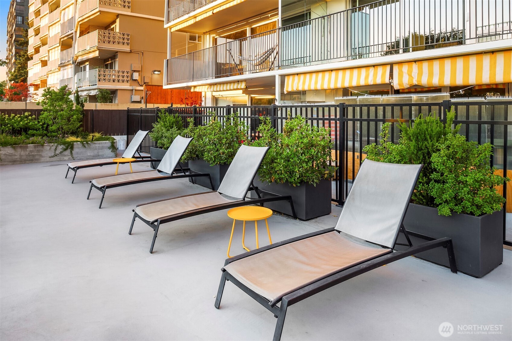 505 Belmont Avenue E Unit: 801