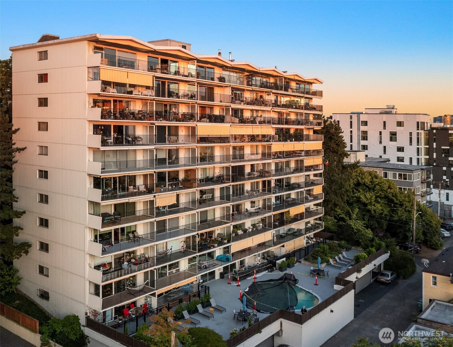 505 Belmont Avenue E Unit: 801