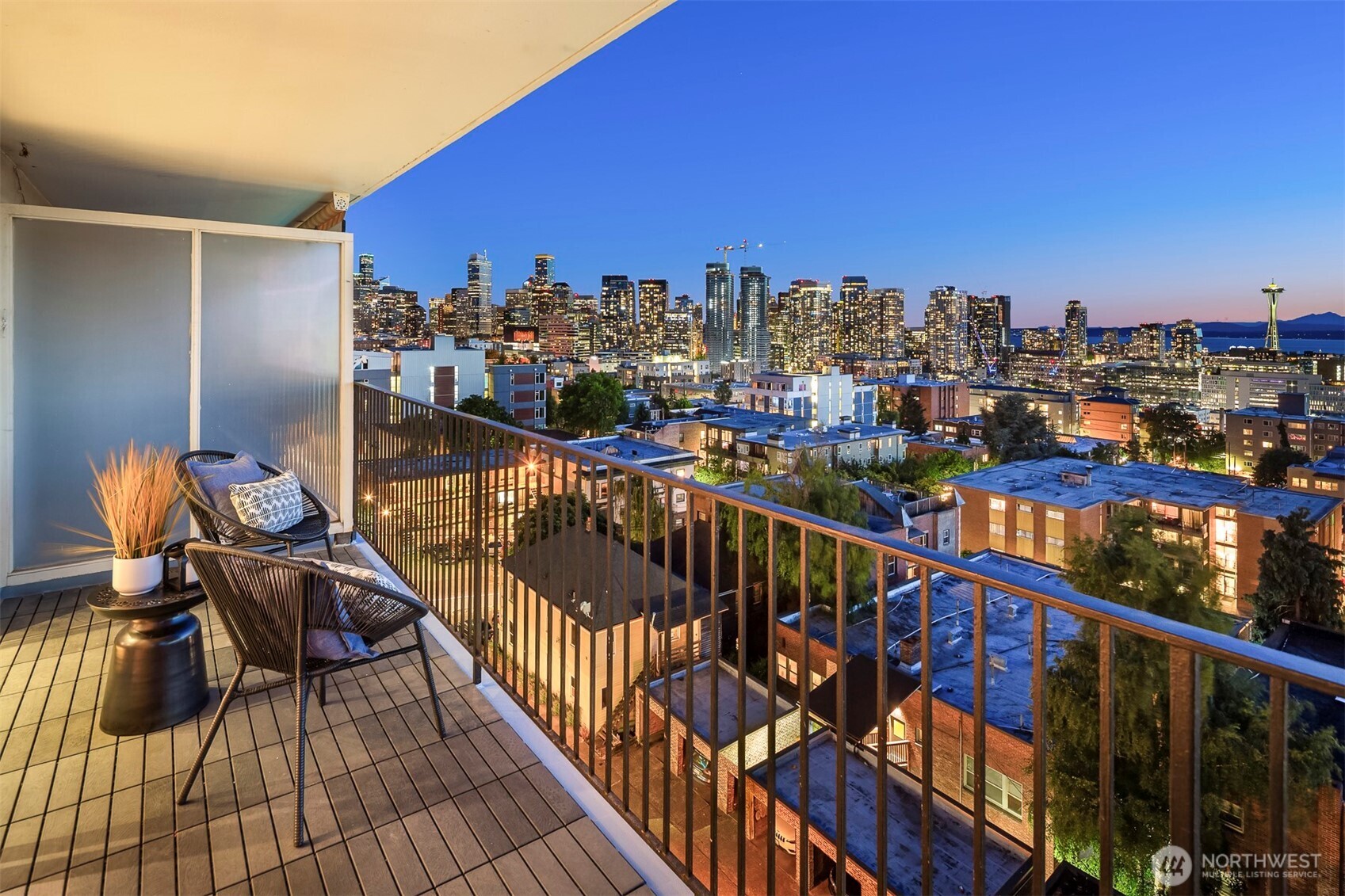 505 Belmont Avenue E Unit: 801