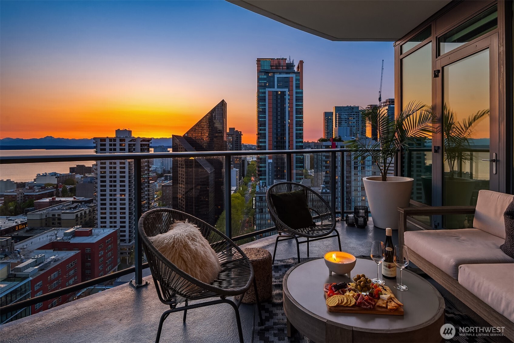 1920 4th Avenue Unit: 2202